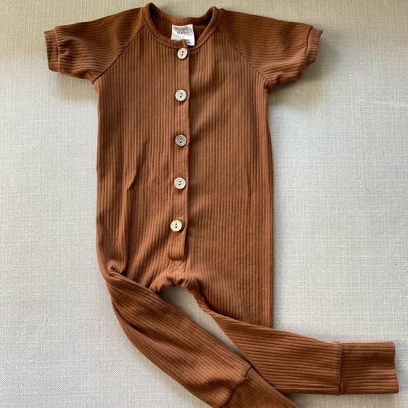 Ribbed Romper - Picture 6 of 7